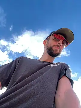 Snapshot of thejohnryancollection chatting on 22, 10, 2025 thejohnryancollection online show from 22, 10, 2025