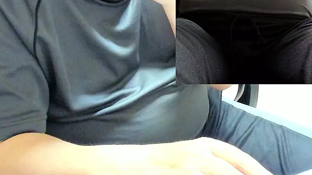 Snapshot of mori_kuma3 chatting on 14, 10, 2025 mori kuma3 online show from 14, 10, 2025