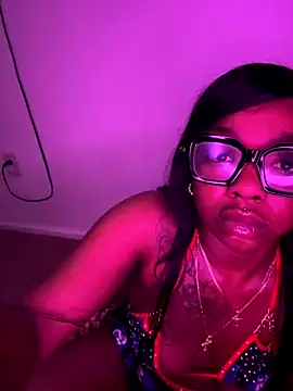 Snapshot of Wetdollface chatting on 25, 10, 2025 Wetdollface online show from 25, 10, 2025