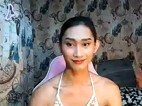 Snapshot of youarea_dreamer chatting on 18, 12, 2025 youarea dreamer online show from 18, 12, 2025