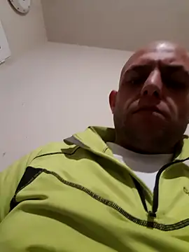 Snapshot of milenski74 chatting on 15, 12, 2025 milenski74 online show from 15, 12, 2025