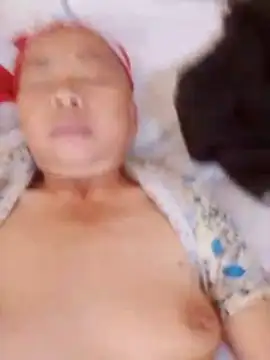 Snapshot of VangLe73 chatting on 18, 10, 2025 VangLe73 online show from 18, 10, 2025