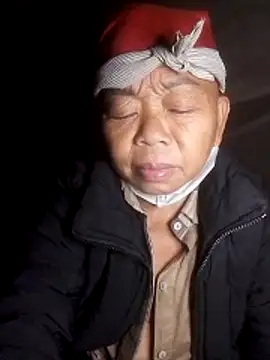 Snapshot of VangLe73 chatting on 2, 11, 2025 VangLe73 online show from 2, 11, 2025