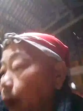 Snapshot of VangLe73 chatting on 6, 11, 2025 VangLe73 online show from 6, 11, 2025