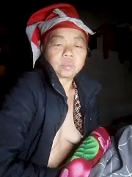 Snapshot of VangLe73 chatting on 24, 11, 2025 VangLe73 online show from 24, 11, 2025