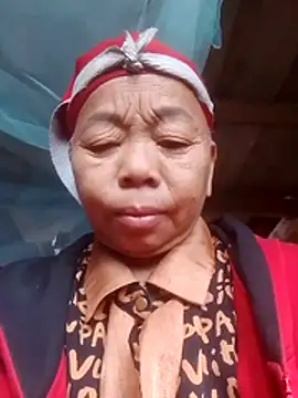 Snapshot of VangLe73 chatting on 28, 11, 2025 VangLe73 online show from 28, 11, 2025