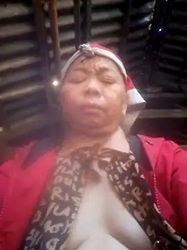 Snapshot of VangLe73 chatting on 30, 11, 2025 VangLe73 online show from 30, 11, 2025