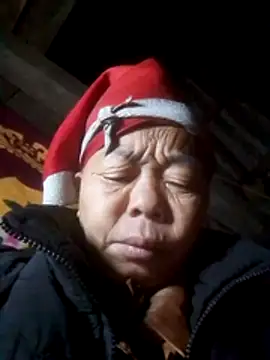 Snapshot of VangLe73 chatting on 30, 11, 2025 VangLe73 online show from 30, 11, 2025