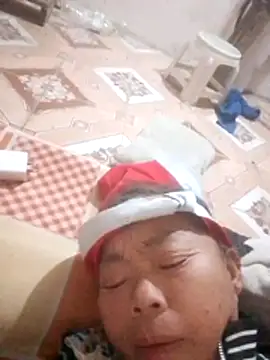 Snapshot of VangLe73 chatting on 5, 12, 2025 VangLe73 online show from 5, 12, 2025