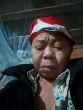 Snapshot of VangLe73 chatting on 13, 12, 2025 VangLe73 online show from 13, 12, 2025