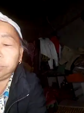 Snapshot of VangLe73 chatting on 14, 12, 2025 VangLe73 online show from 14, 12, 2025