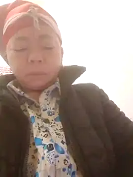 Snapshot of VangLe73 chatting on 15, 12, 2025 VangLe73 online show from 15, 12, 2025