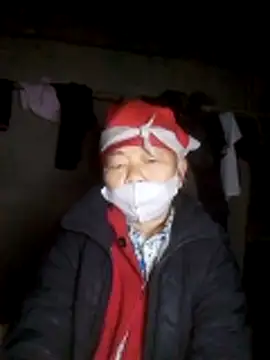 Snapshot of VangLe73 chatting on 5, 1, 2026 VangLe73 online show from 5, 1, 2026