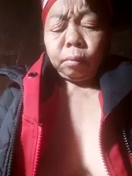 Snapshot of VangLe73 chatting on 9, 3, 2026 VangLe73 online show from 9, 3, 2026