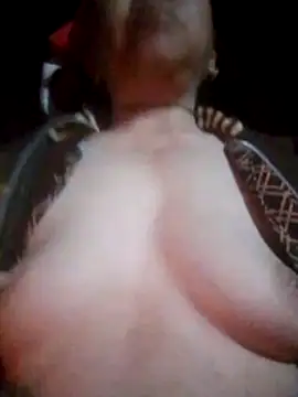 Snapshot of VangLe73 chatting on 12, 3, 2026 VangLe73 online show from 12, 3, 2026