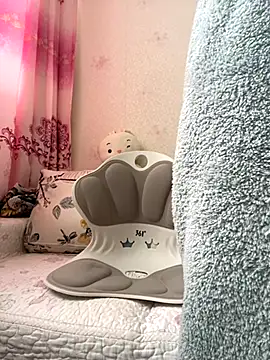 Alicia066 online show from 2, 12, 2025