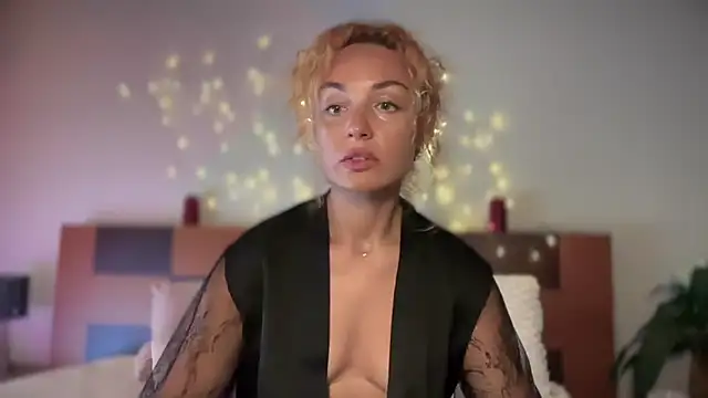 Reddgiirl online show from 30, 6, 2026