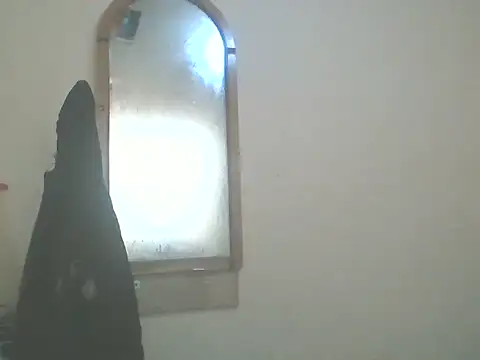 Snapshot of bhutimjongeni chatting on 3, 11, 2025 bhutimjongeni online show from 3, 11, 2025