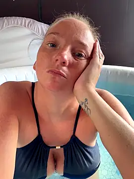 JustYourNormalCouple online show from 16, 9, 2025