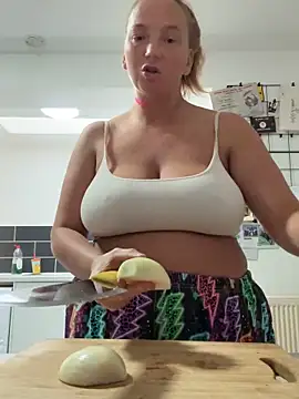 JustYourNormalCouple online show from 15, 10, 2025