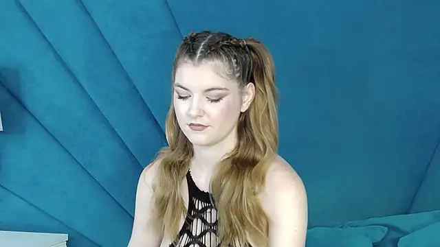 Snapshot of Evelisse chatting on 24, 7, 2026 Evelisse online show from 24, 7, 2026