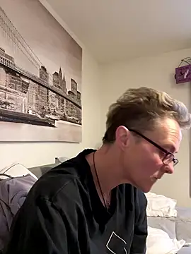 Curvy-Jinx online show from 12, 1, 2026