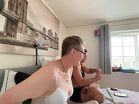 Curvy-Jinx online show from 14, 7, 2026