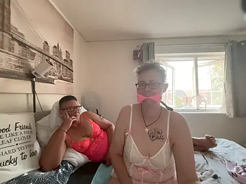 Curvy-Jinx online show from 28, 7, 2026