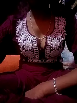 Snapshot of sakshi5533 chatting on 18, 9, 2025 sakshi5533 online show from 18, 9, 2025