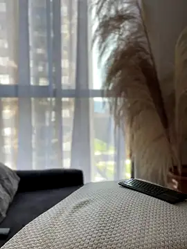 Sofi Leal online show from 27, 11, 2025