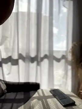 Sofi Leal online show from 25, 2, 2026