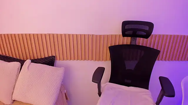 OliviaSweett online show from 2, 10, 2025