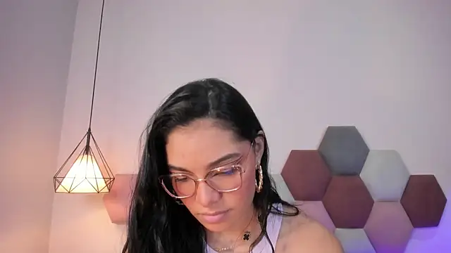 LunaAspen  online show from 9, 3, 2026