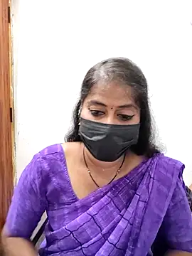 Snapshot of tamil_Sigappu_Roja chatting on 18, 5, 2026 tamil Sigappu Roja online show from 18, 5, 2026