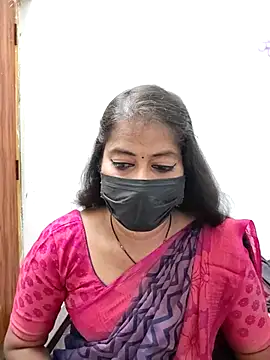 Snapshot of tamil_Sigappu_Roja chatting on 19, 6, 2026 tamil Sigappu Roja online show from 19, 6, 2026