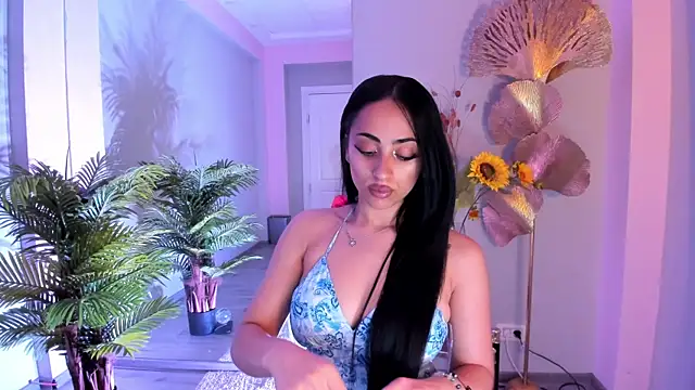 Cupcake Izzy online show from 25, 6, 2026