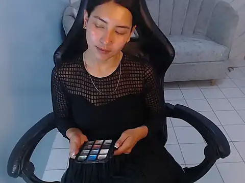 victoria hernandez t  online show from 1, 5, 2026