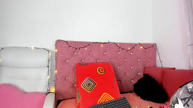 Snapshot of dulce_brown01 chatting on 1, 10, 2025 dulce brown01 online show from 1, 10, 2025