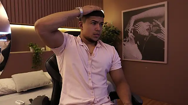Snapshot of Thiago_Valente chatting on 4, 8, 2026 Thiago Valente online show from 4, 8, 2026