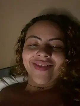 Chloe Leaozinho online show from 29, 6, 2026