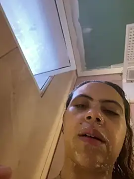 Chloe Leaozinho online show from 26, 7, 2026