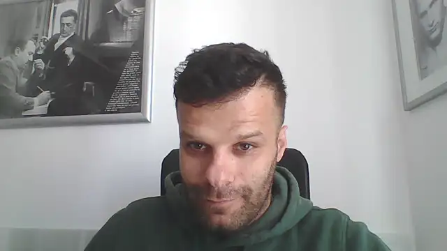 Snapshot of FROCETTO93 chatting on 9, 4, 2026 FROCETTO93 online show from 9, 4, 2026