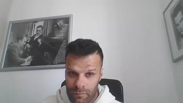 Snapshot of FROCETTO93 chatting on 24, 4, 2026 FROCETTO93 online show from 24, 4, 2026