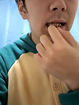 Snapshot of suzaku1229 chatting on 12, 11, 2025 suzaku1229 online show from 12, 11, 2025