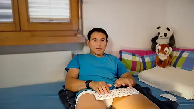 Snapshot of AsianBoy_WhiteDaddy chatting on 2, 6, 2026 AsianBoy WhiteDaddy online show from 2, 6, 2026