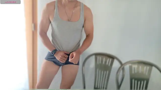 Snapshot of AsianBoy_WhiteDaddy chatting on 18, 6, 2026 AsianBoy WhiteDaddy online show from 18, 6, 2026