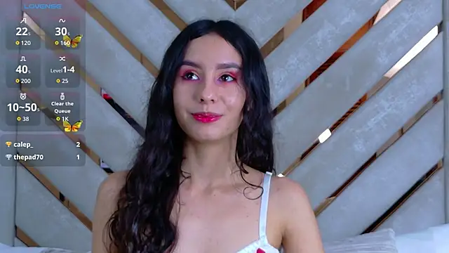 Sarah-Grace online show from 5, 11, 2025