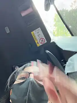 Snapshot of Linh_2004 chatting on 6, 10, 2025 Linh 2004 online show from 6, 10, 2025