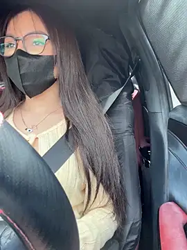 Snapshot of Linh_2004 chatting on 9, 10, 2025 Linh 2004 online show from 9, 10, 2025