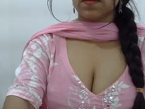 LIYO  online show from 30, 6, 2026